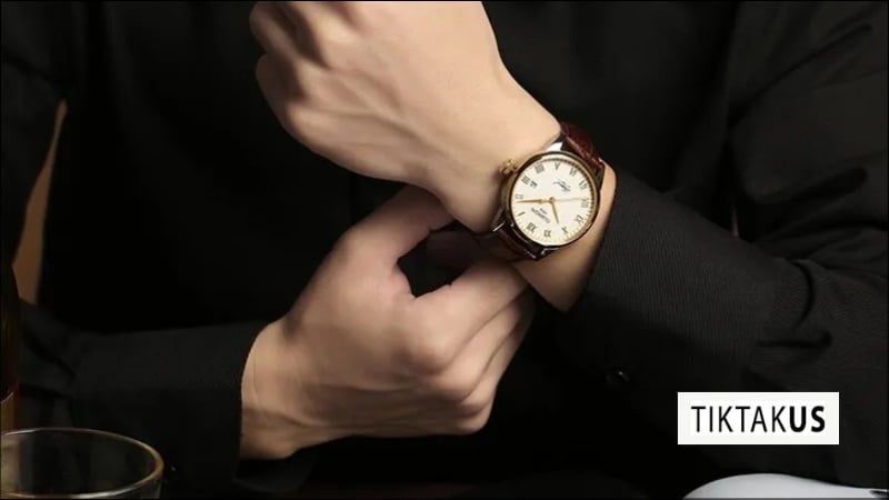 Đồng hồ đeo tay chính hãng