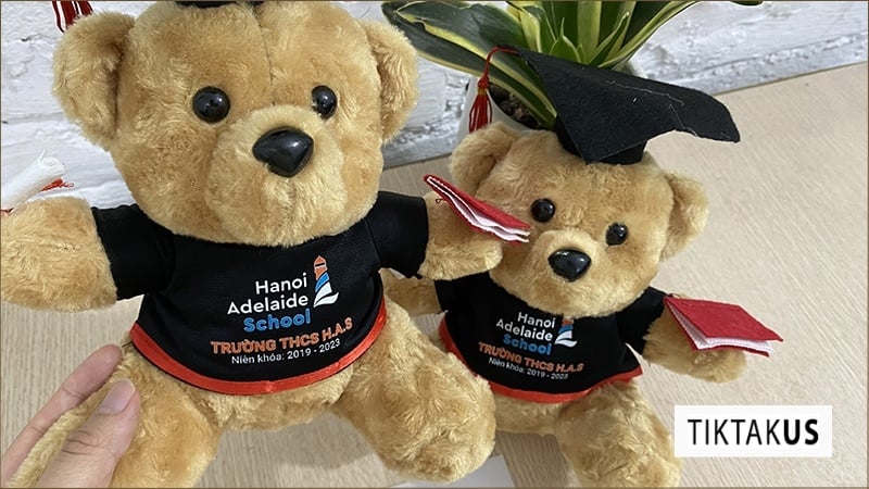 Gấu bông cử nhân lưu niệm