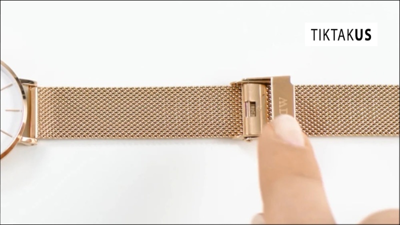 Cố định lại chốt khóa