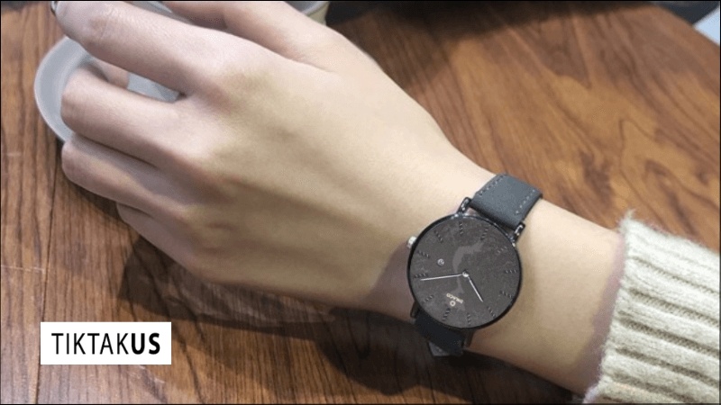 Kích thước lý tưởng cho người tay nhỏ là: Nữ từ 26mm - 34mm và Nam từ 36mm - 40mm