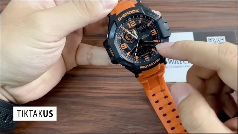 Đối với đồng hồ kim - số (Analog-Digital) như G-Shock