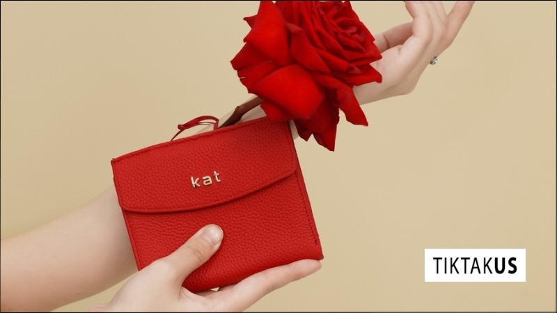 Nhóm quà tặng thời trang và phụ kiện sành điệu