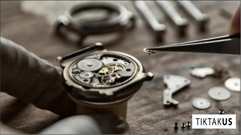 Cách nhận biết và xử lý đồng hồ bị hư hại do va đập