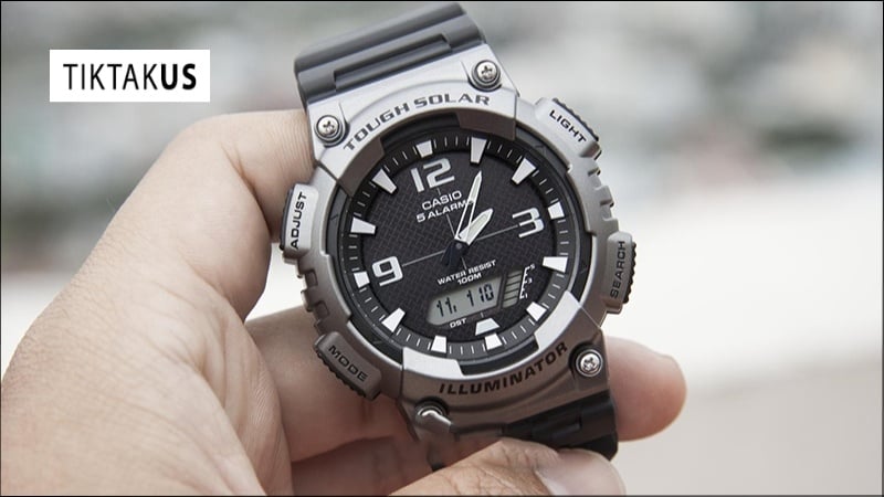 Dấu hiệu nhận biết đồng hồ Tough Solar cần sạc pin