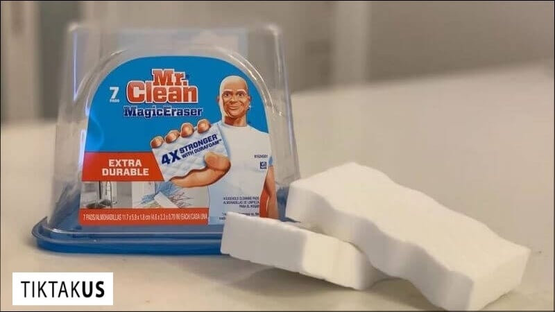 Dùng gôm tẩy đa năng (Magic Eraser)