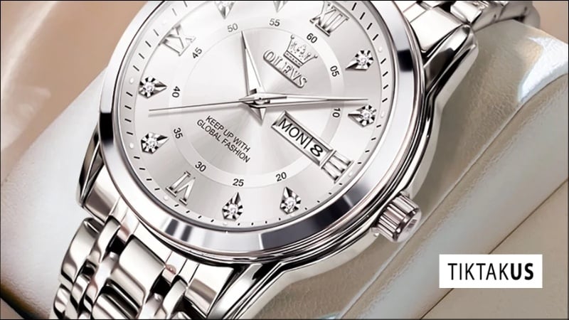 Kiểm tra hộp đựng, phụ kiện và thẻ bảo hành