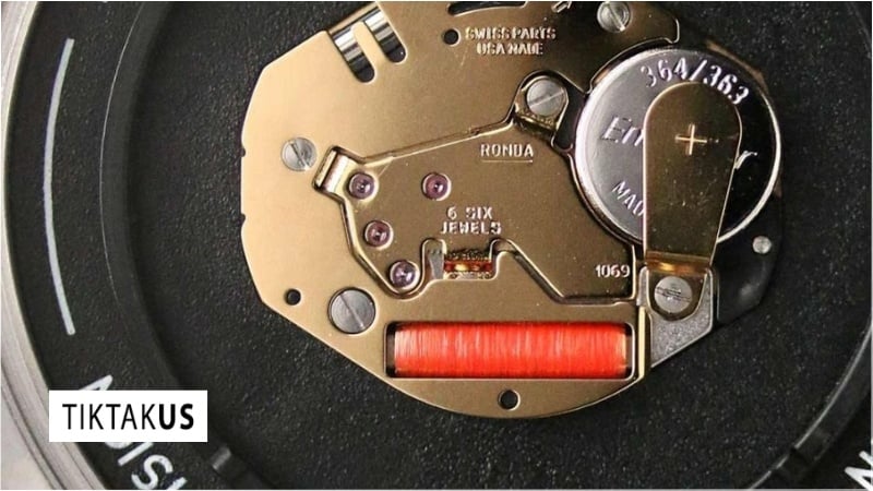 Quartz Specials (Máy Quartz tính năng đặc biệt)