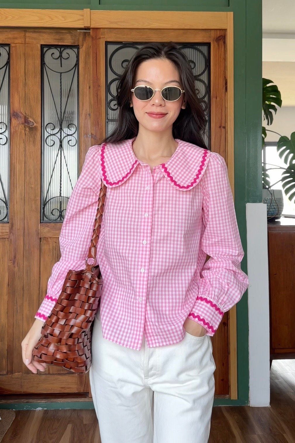 The Identity of the Jessie Shirt – From Zigzag Stitching to Gingham Pattern