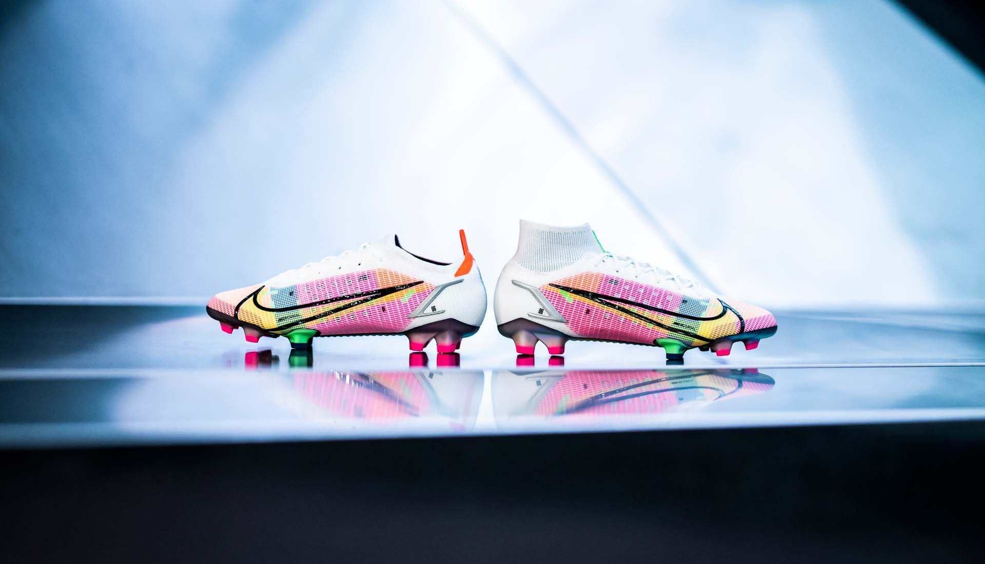 Nike Mercurial Vapor và Superfly: Đã đến lúc trả lại lối đi riêng?