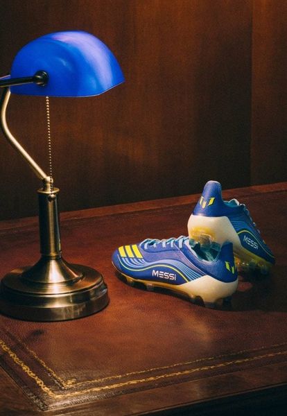 f50-messi-signature-2025-detail-1