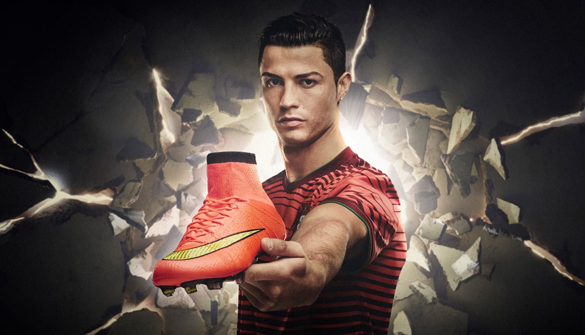 Nike Mercurial Vapor và Superfly: Đã đến lúc trả lại lối đi riêng?