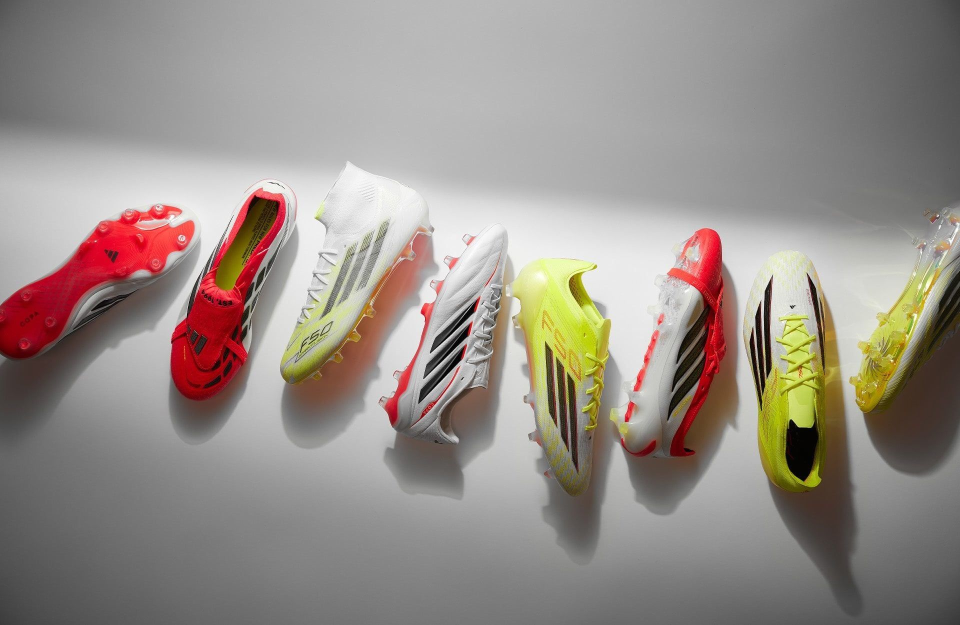 Bộ sưu tập giày đá bóng addias 