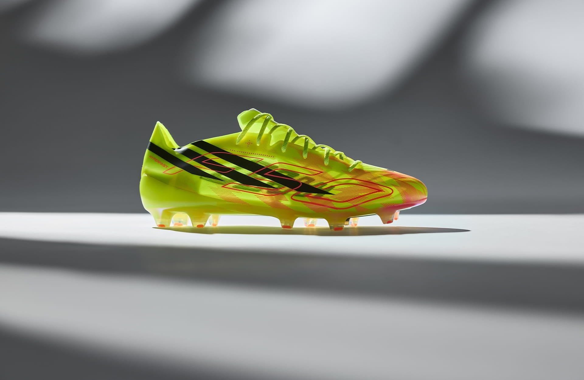 adidas ra mắt thế hệ F50 Hyperfast mới: Định nghĩa lại tốc độ siêu nhẹ