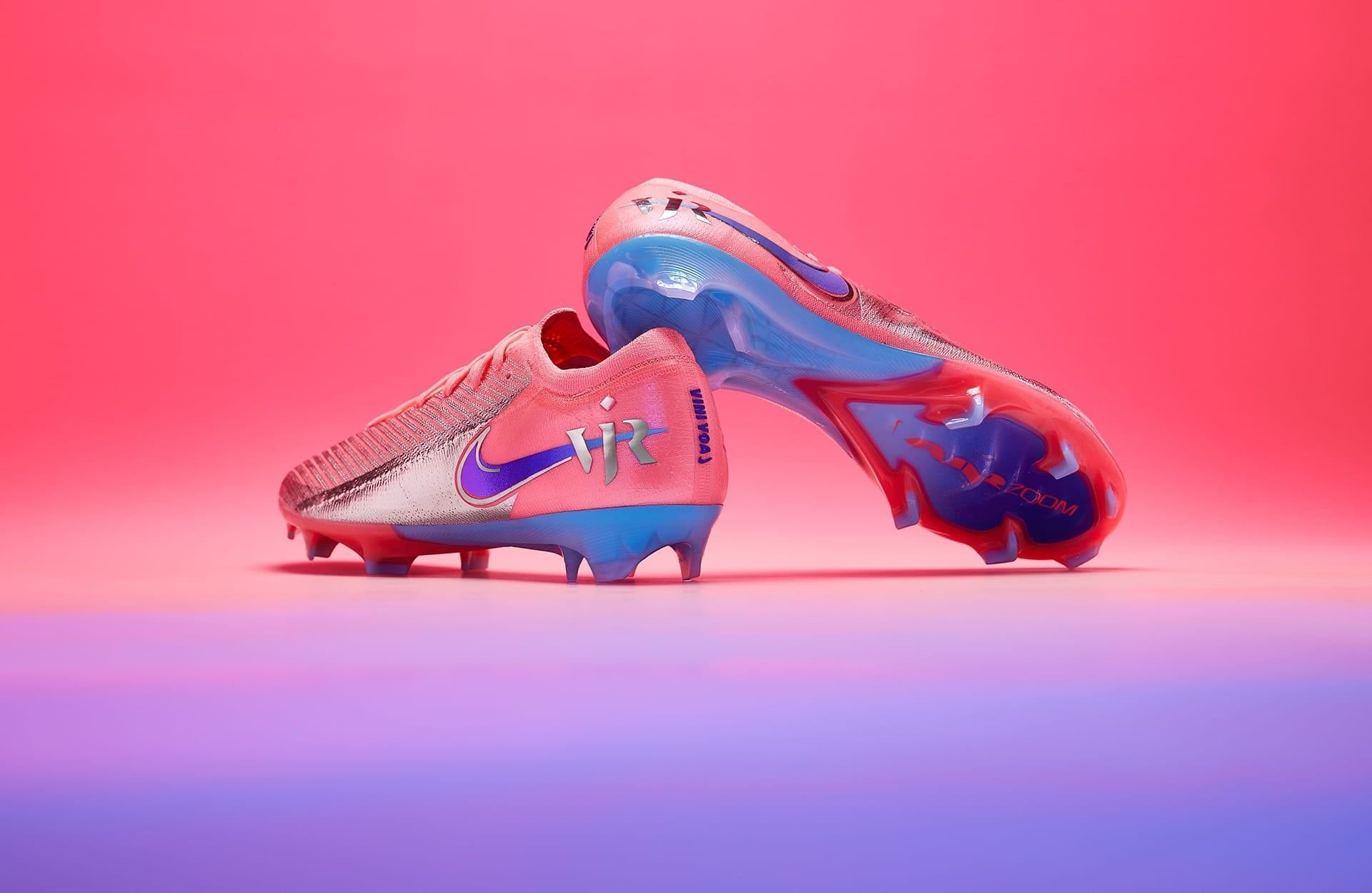 Mẫu giày đá bóng Nike Mercurial Vapor 16 Vinicius Jr.
