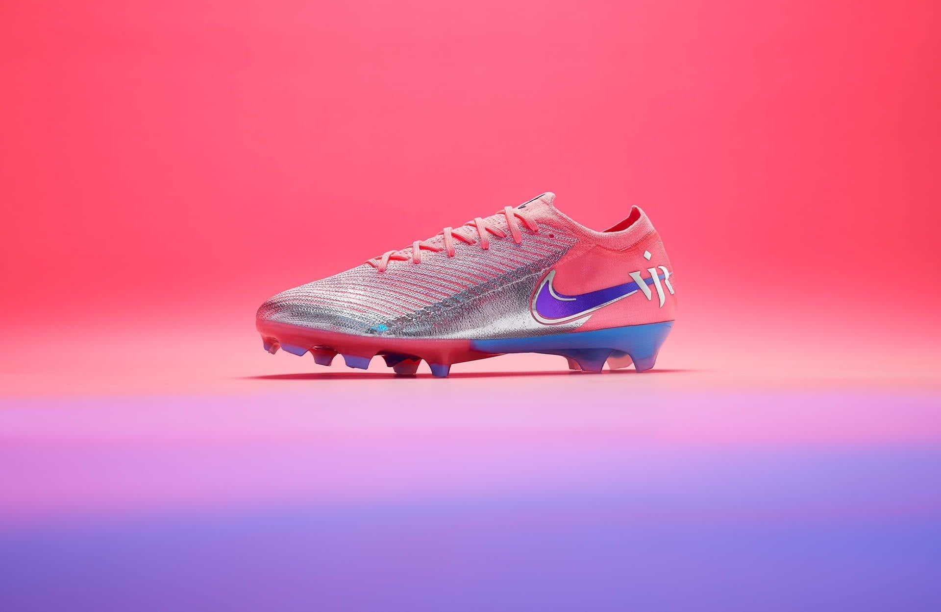 Mẫu giày đá bóng Nike Mercurial Vapor 16 Vinicius Jr.