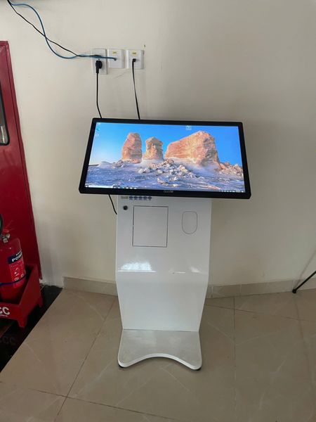 Triển khai hệ thống kiosk chân quỳ tra cứu cho thư viện ĐH Y Phạm Ngọc Thạch