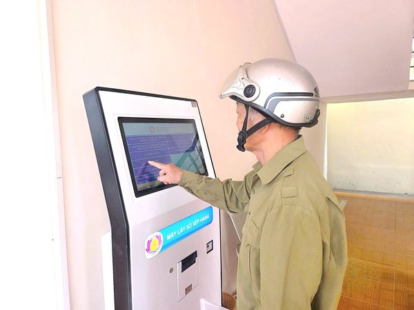 Triển Khai Giải Pháp Số Hóa Cho Trung Tâm Hành Chính Công Tại Phường Trường Vinh