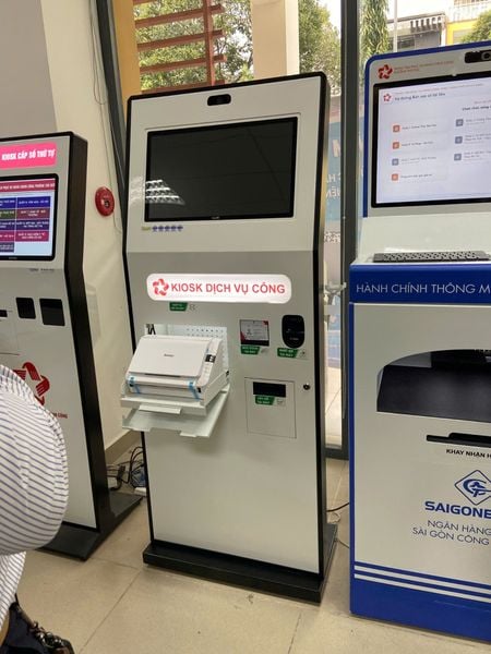 Triển khai hệ thống kiosk dịch vụ công TTHCC Thủ Đức