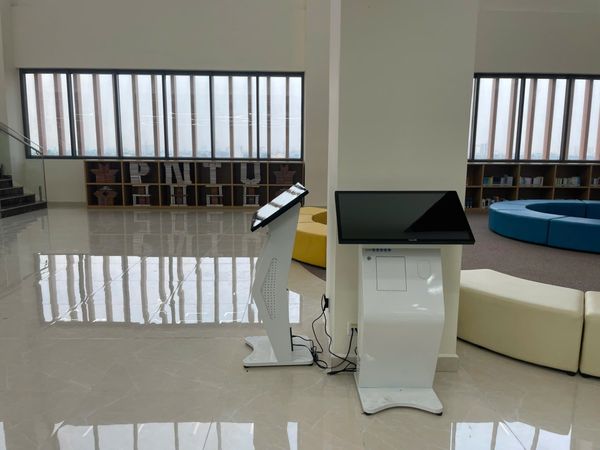 Triển khai hệ thống kiosk chân quỳ tra cứu cho thư viện ĐH Y Phạm Ngọc Thạch