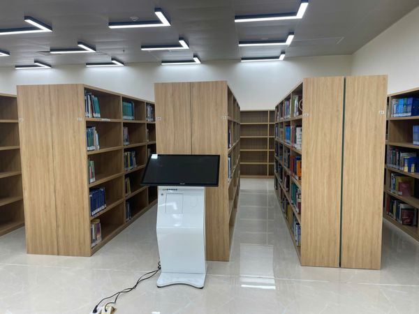 Triển khai hệ thống kiosk chân quỳ tra cứu cho thư viện ĐH Y Phạm Ngọc Thạch