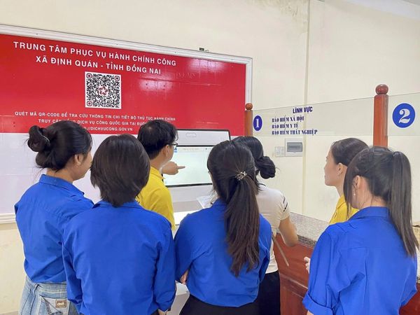 Nhiều Thay Đổi Tích Cực Trong Giải Quyết Hồ Sơ Hành Chính Tại Xã Định Quán