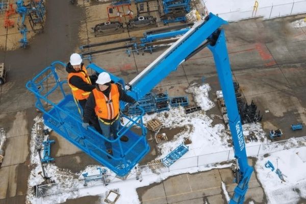 Biết cách đọc thông số pin lithium xe nâng người giúp khai thác tối đa khả năng hoạt động của xe nâng