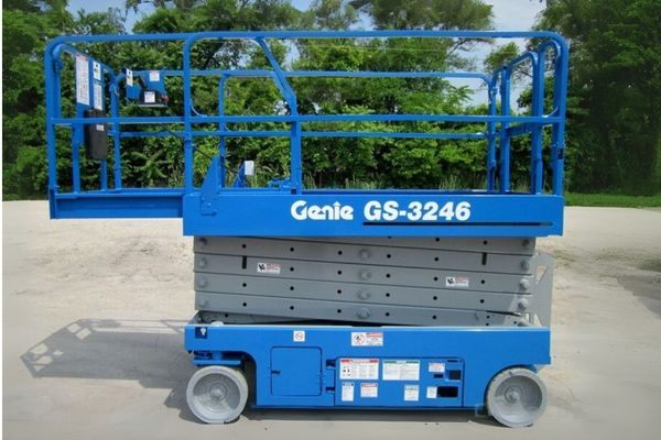 Xe nâng người cắt kéo là thiết bị được ứng dụng rộng rãi trong đời sống