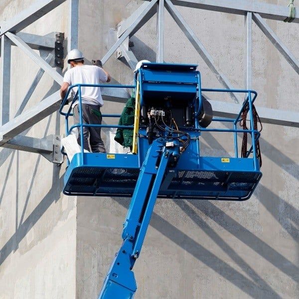 Lựa chọn đúng loại xe nâng người giúp tối ưu hóa tầm với và không gian thao tác