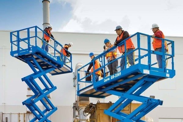 Hệ thống xe nâng người giúp đội ngũ nhân viên tiếp cận các khu vực trên cao