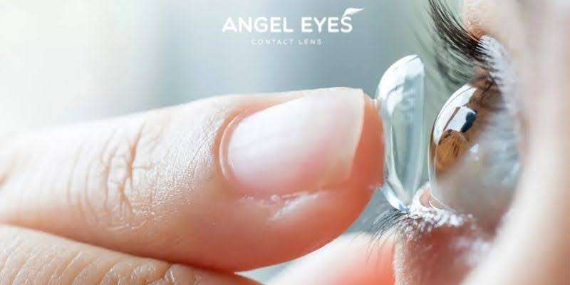 Có nên đeo kính áp tròng bị xước