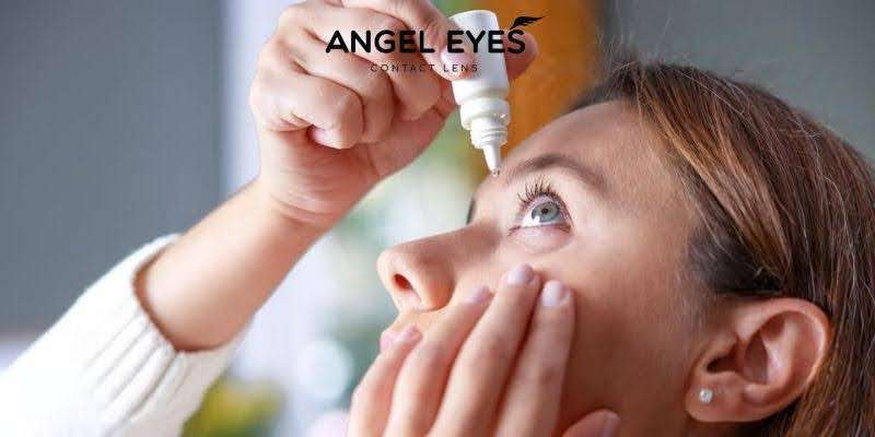 Cần nhỏ mắt đúng liều khi đeo lens