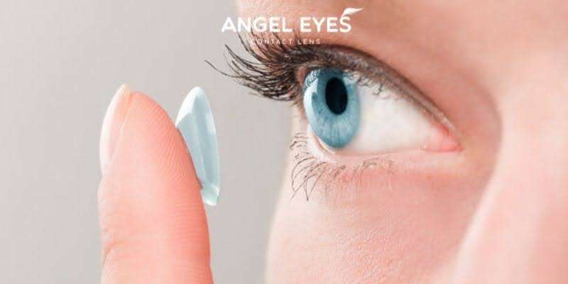 Lưu ý khi đeo kính áp tròng cứng và mềm