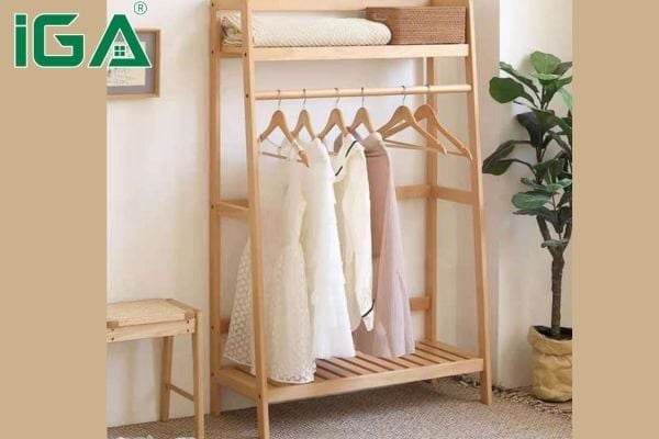 Có rất nhiều kiểu dáng giá treo quần áo để bạn lựa chọn, từ đứng sàn, gắn tường đến có bánh xe