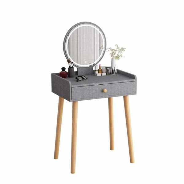 Bề mặt bàn được phủ lớp Melamine dày dặn