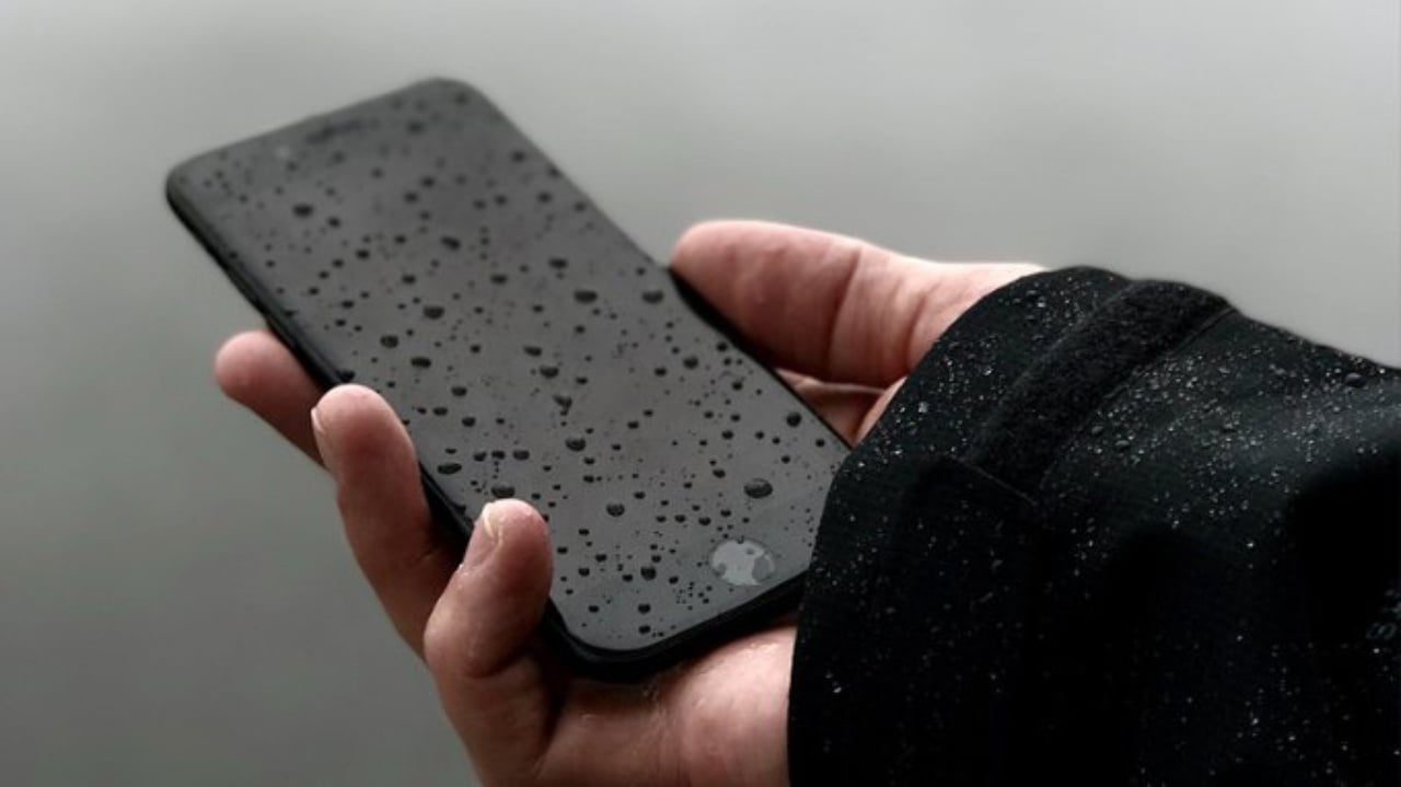 Không chọn mua smartphone siêu bền pin khủng trong mùa mưa là một sai lầm - mucsothi.com.vn