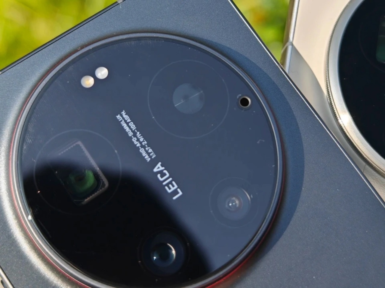 Mục sở thị thảm hoạ khi dán thứ này lên camera của smartphone - Cảnh báo khẩn cấp ! - mucsothi.com.vn