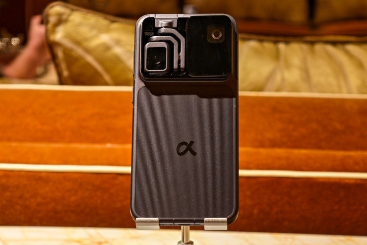 Không còn là lời đồn Robot Phone - Gimbal Smartphone độc đáo của Honor đã chính thức khai chiến tại CES2026 - mucsothi.com.vn