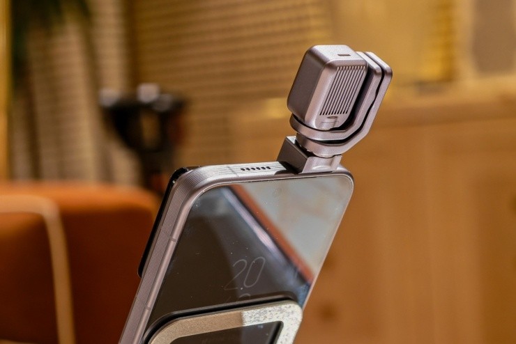 Không còn là lời đồn Robot Phone - Gimbal Smartphone độc đáo của Honor đã chính thức khai chiến tại CES2026 - mucsothi.com.vn