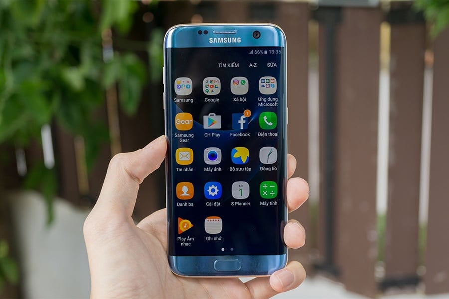 Samsung Được Xem Là CỤ TỔ Sáng Chế Ra Smartphone Có Nhiều Camera Trên Máy Nhất - mucsothi.com.vn