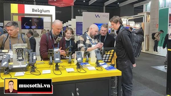 Mục sở thị smartphone đã xoay trục hướng vào kỷ nguyên “dùng bền thay vì đổi nhanh