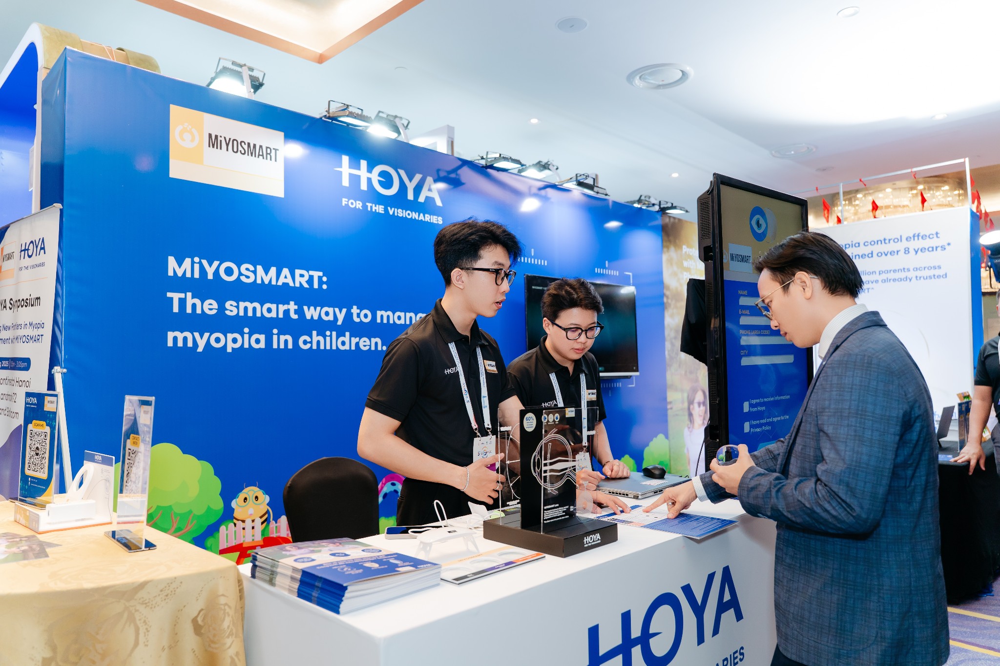 Mắt Kính Shady Tham Dự GOMCC & OVC 2025 - Cập Nhật Các Giải Pháp Kiểm Soát Tiến Triển Cận Thị