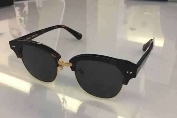 Kính Clubmaster là gì? Tất tần tật về dòng kính nửa gọng huyền thoại