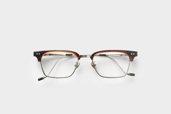 Kính Clubmaster là gì? Tất tần tật về dòng kính nửa gọng huyền thoại