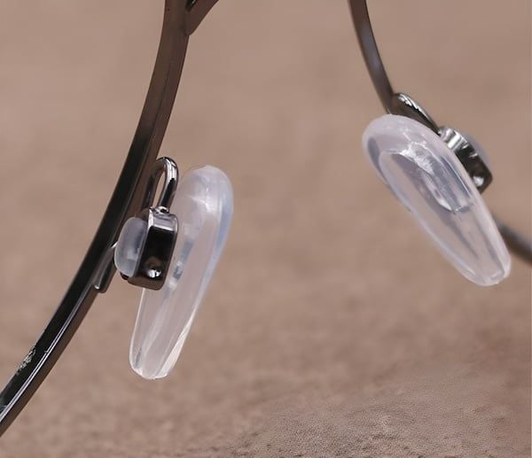 đệm mũi mắt kính