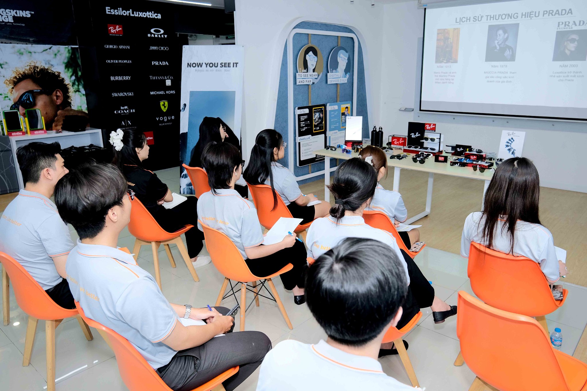 Mắt Kính Shady - Đại Lý Đầu Tiên Phân Phối Kính Miu Miu Chính Hãng Tại Việt Nam | Đồng Hành Cùng EssilorLuxottica Tại Sự Kiện Đào Tạo Thương Hiệu