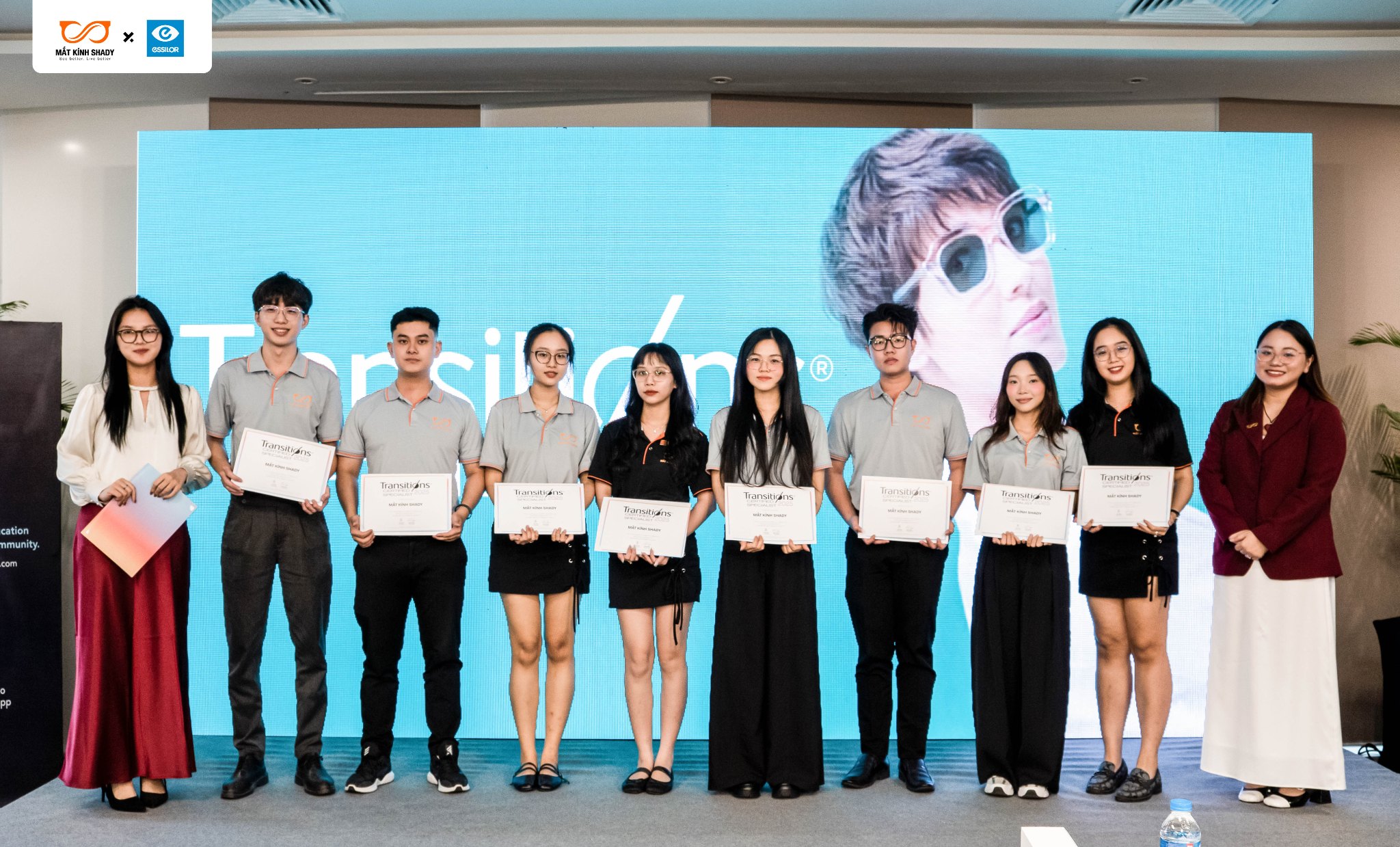 Mắt Kính Shady Hoàn Tất Đào Tạo Và Chứng Nhận Transitions Gen S Từ EssilorLuxottica