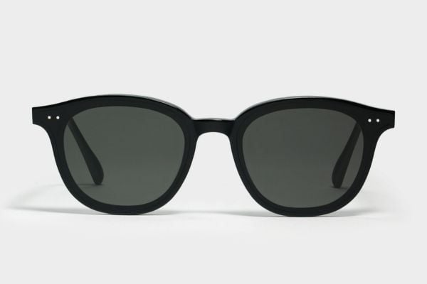 Tổng hợp thông tin ưu điểm và cách phân biệt mắt kính Gentle Monster