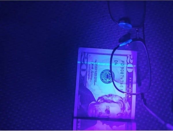 NÊN MUA KÍNH RÂM CHỐNG TIA UV Ở ĐÂU LÀ TỐT NHẤT TPHCM?