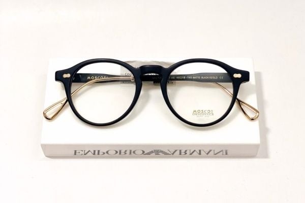 Kính Moscot chính hãng: Ưu điểm nổi bật và cách bảo quản bền đẹp