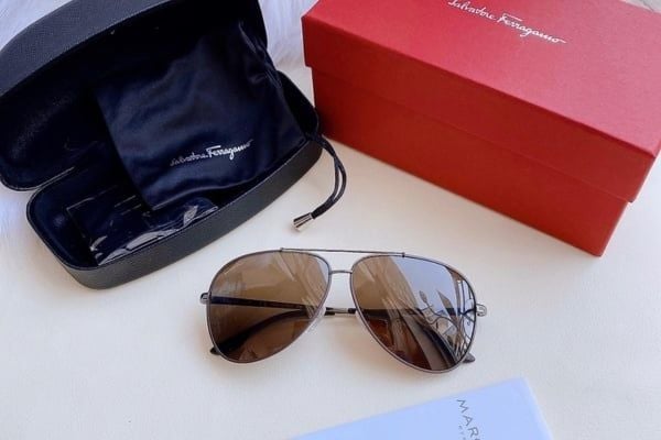 mắt kính salvatore ferragamo